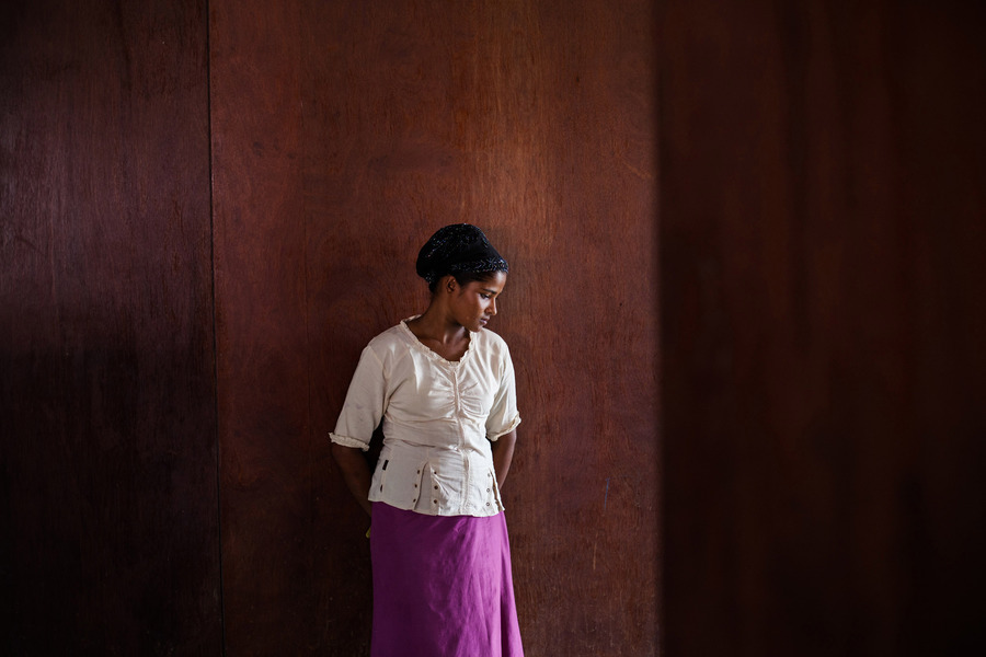 Фаузан Льяза (Fauzan Ijazah), Индонезия. 
Профессиональный конкурс. Номинация «Портрет». 2-е место. «Беженцы из Мьянмы. Женщины без гражданства».
© Fauzan Ijazah, Indonesia, 2nd place, Portraiture, Professional, 2016 Sony World Photography Awards