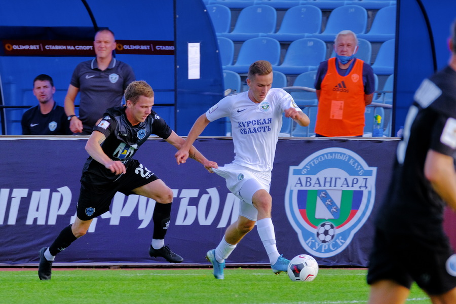 Футбол. Запрещённый приёмчик.