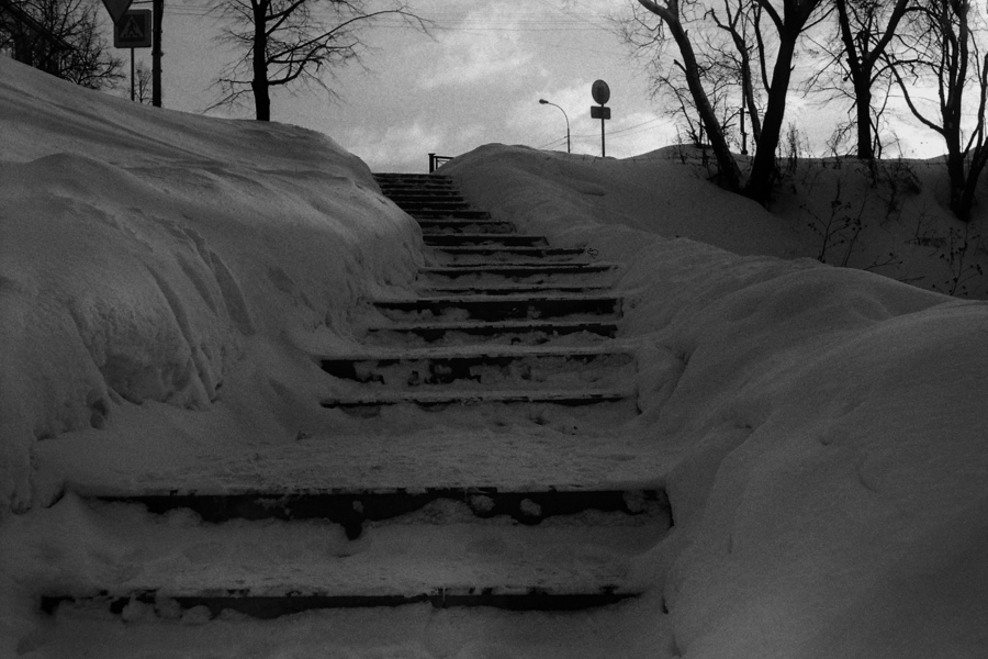 Лестница и зимний вечер...