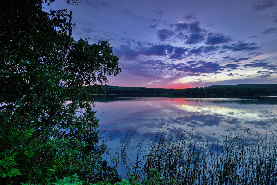 Закат на озере