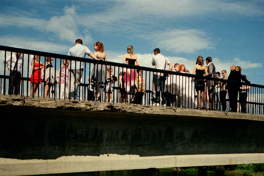 Мост и свадьба...