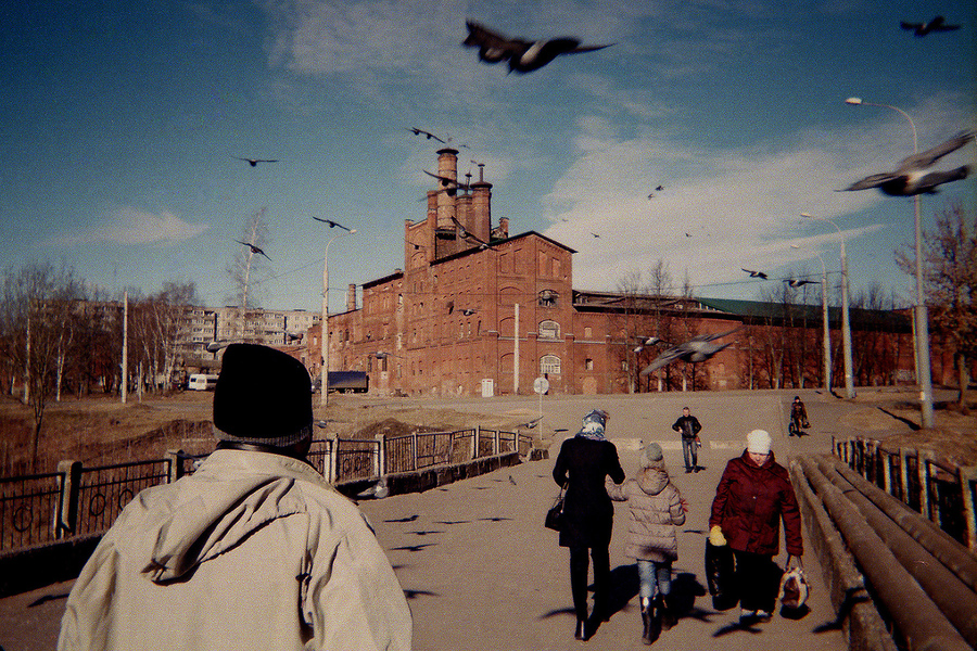 Птицы... Люди... Город...