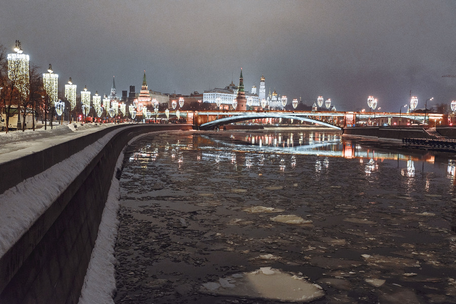 Москва вечерняя.